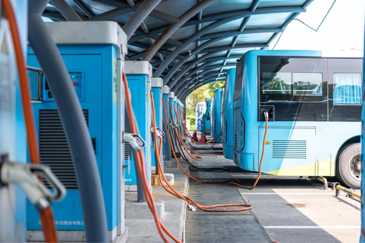 Electric bus charging station