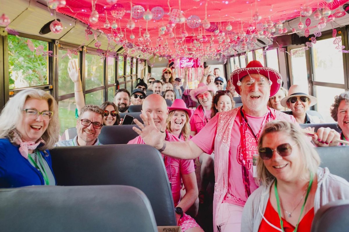 Bus Tour Planning Ideas for Memorable Group Travel