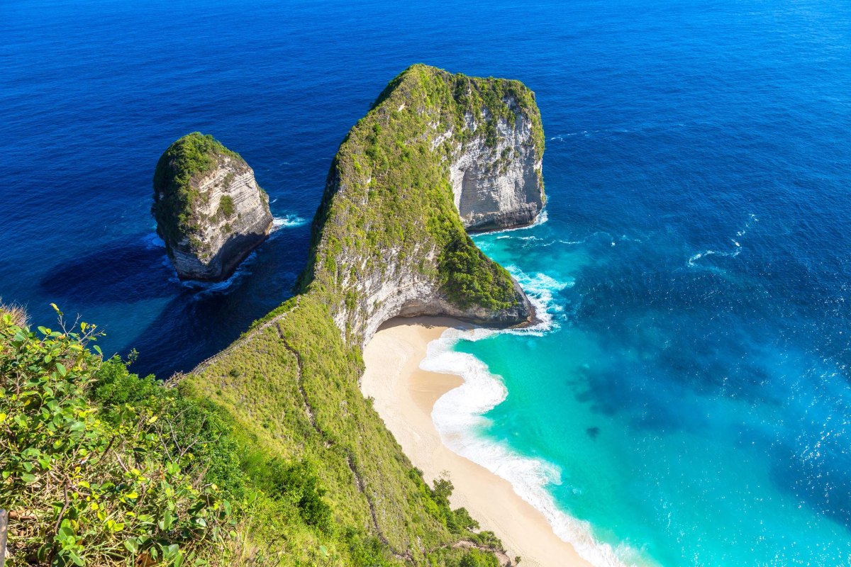 Kelingking Beach cliffs on Nusa Penida