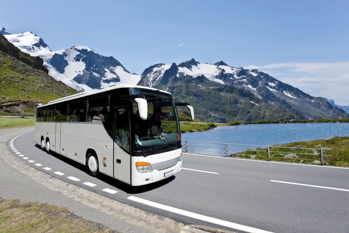Busreisen Europa entdecken with Scenic European Tours
