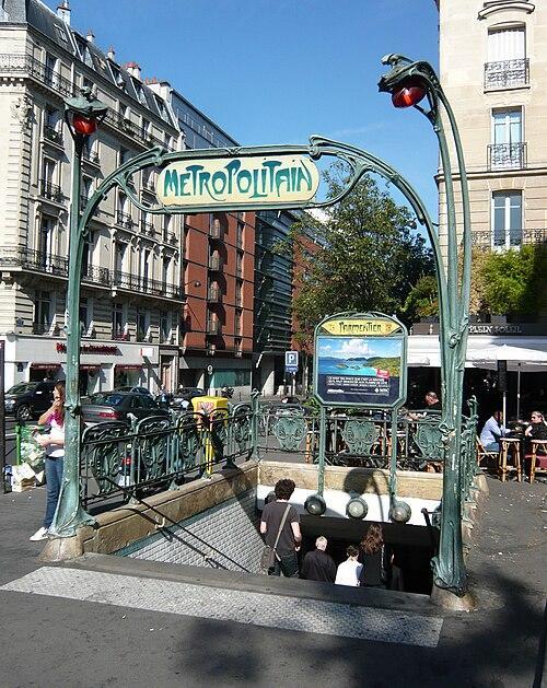 Paris Metro entrance