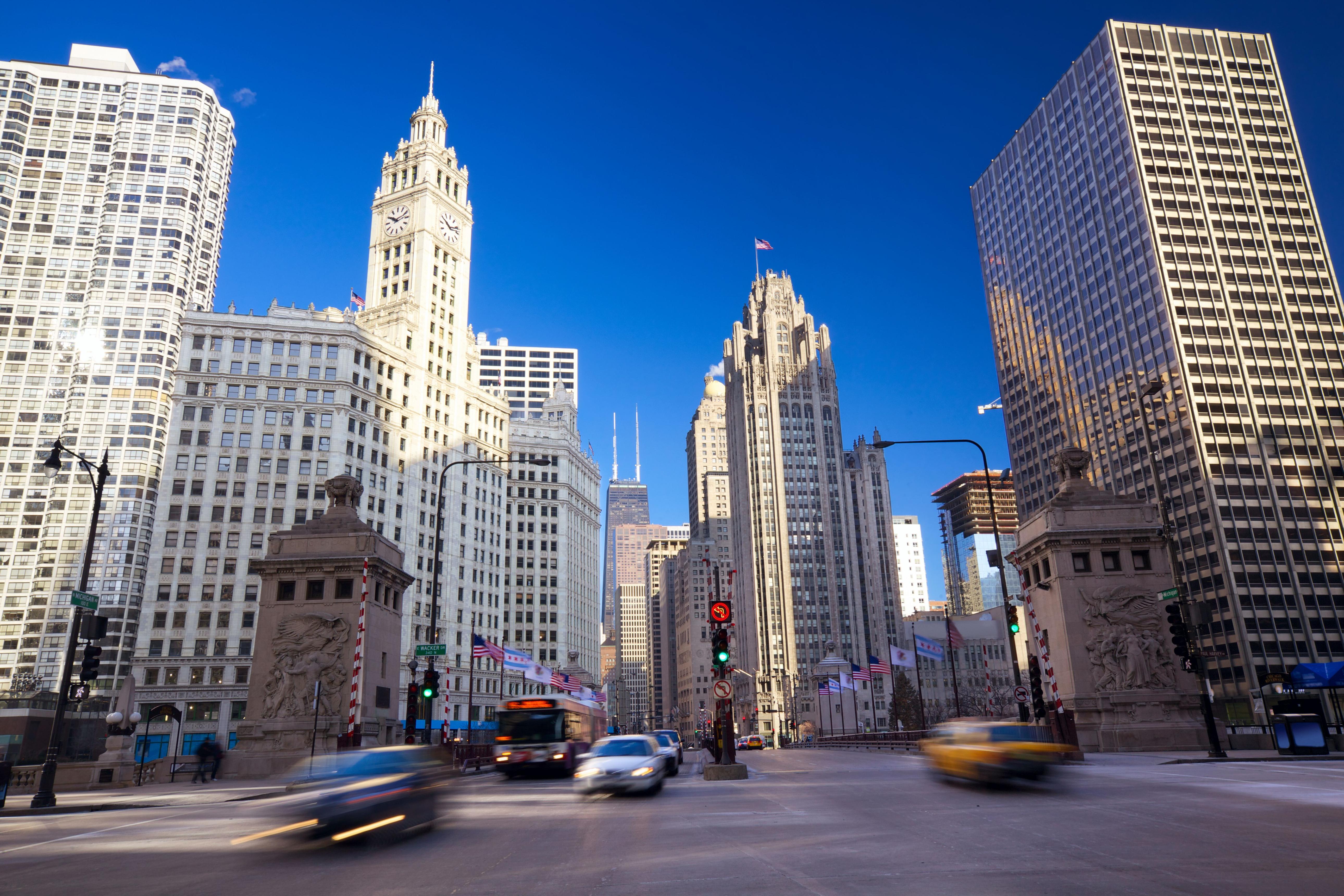 Chicago 2 day itinerary historic downtown street views