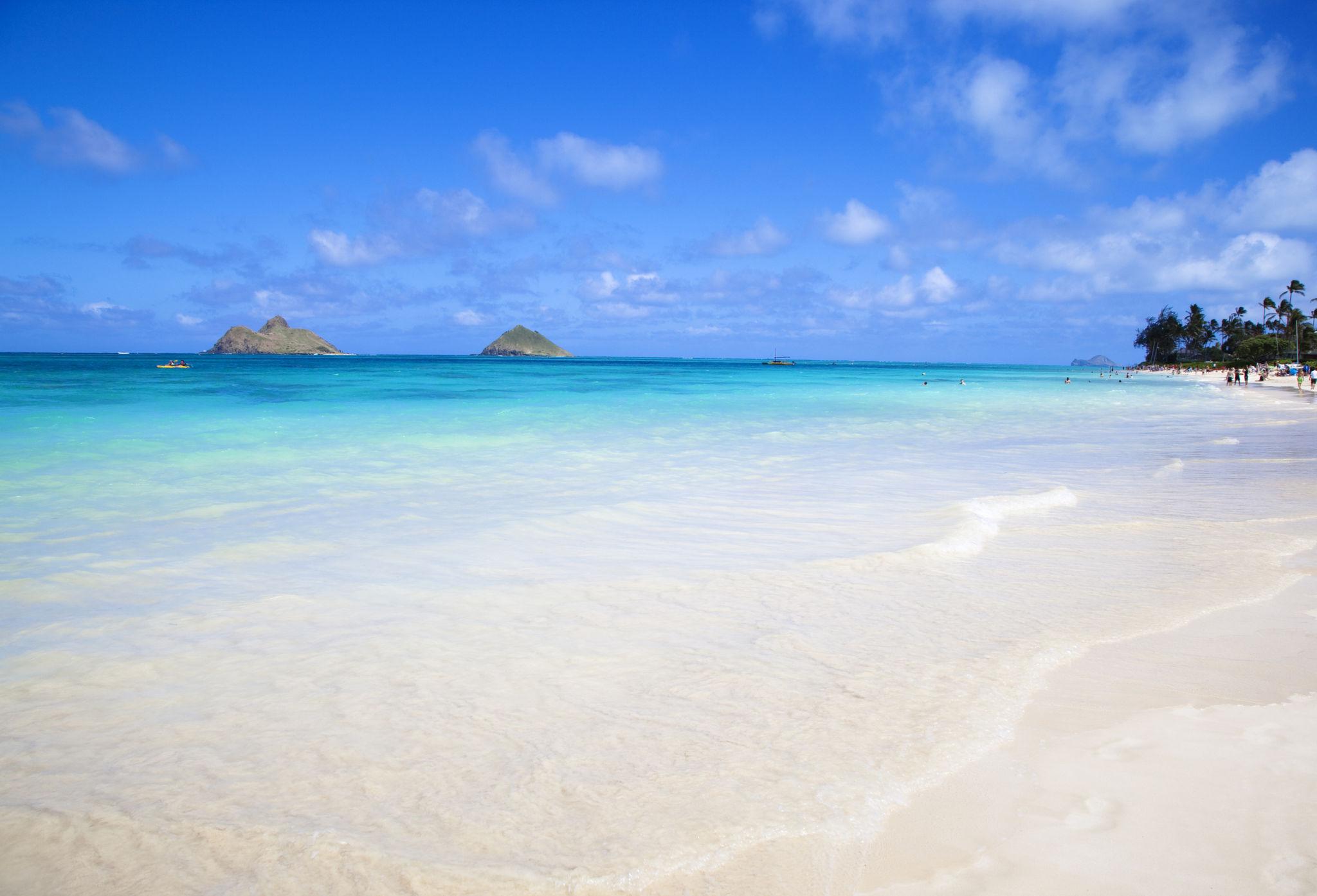 Lanikai Beach with Mokulua Islands offshore