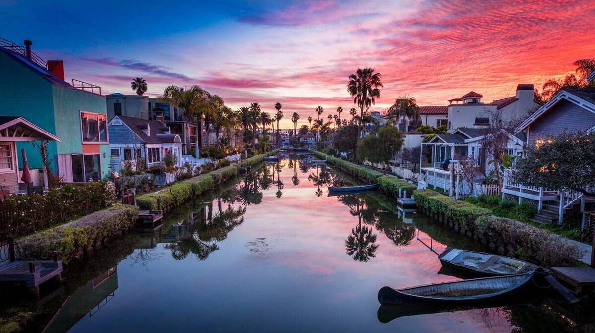 Venice Beach Canals with colorful houses